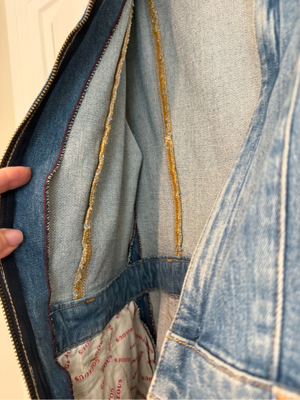 Alice + Olivia “Gorgeous” Denim Jumpsuit w Raw Hem, Size 27 - Picture 9 of 12